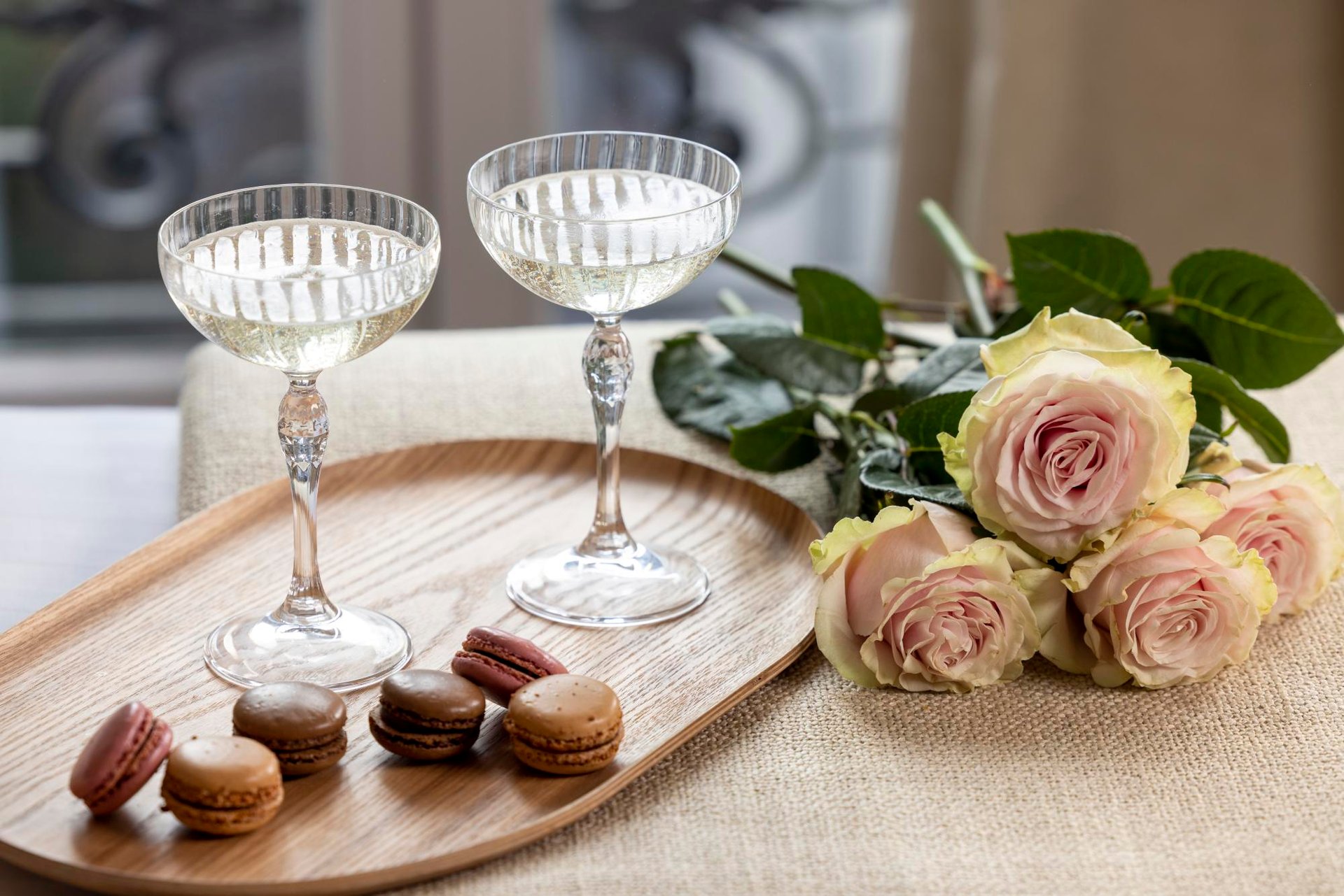 Hôtel Toujours Package Romantique Champagne Macarons
